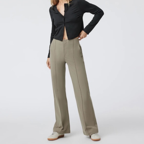 Vuori Pants - Vuori Meta Wide Leg Pants in Taupe